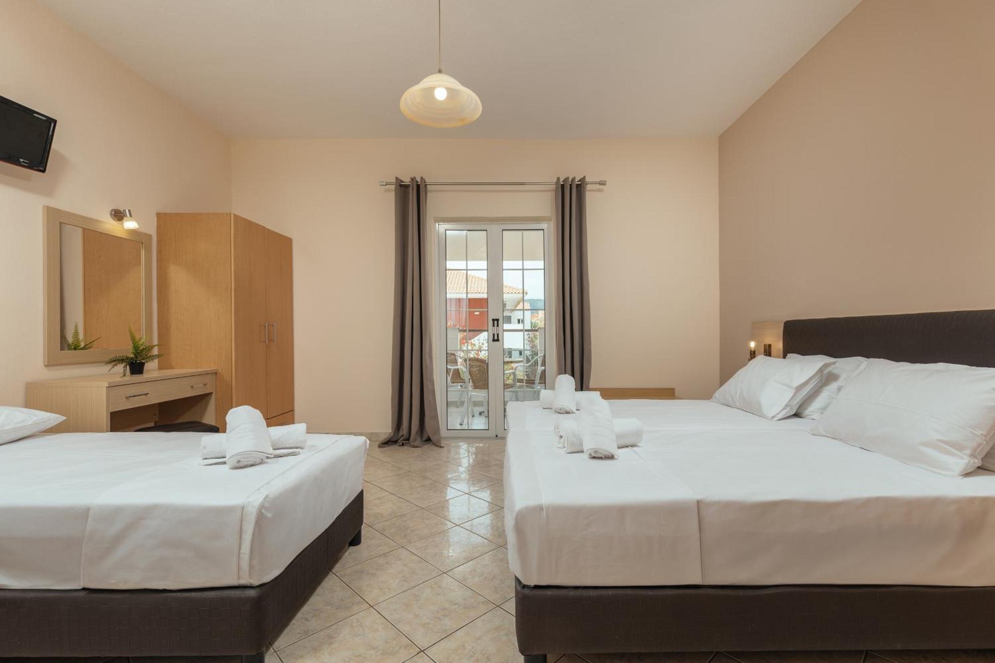 Yakinthos Hotel Laganas Extérieur photo