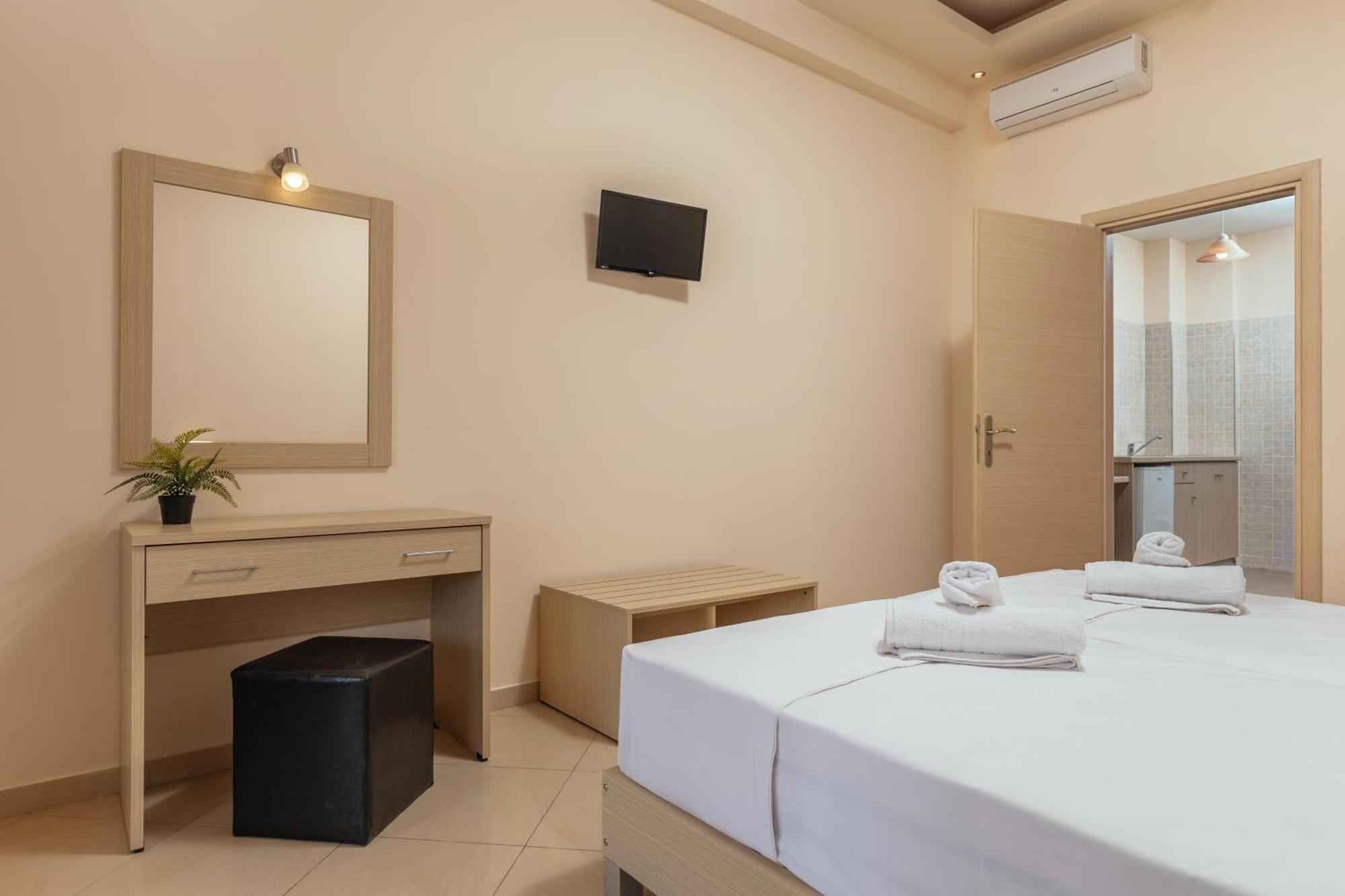 Yakinthos Hotel Laganas Extérieur photo