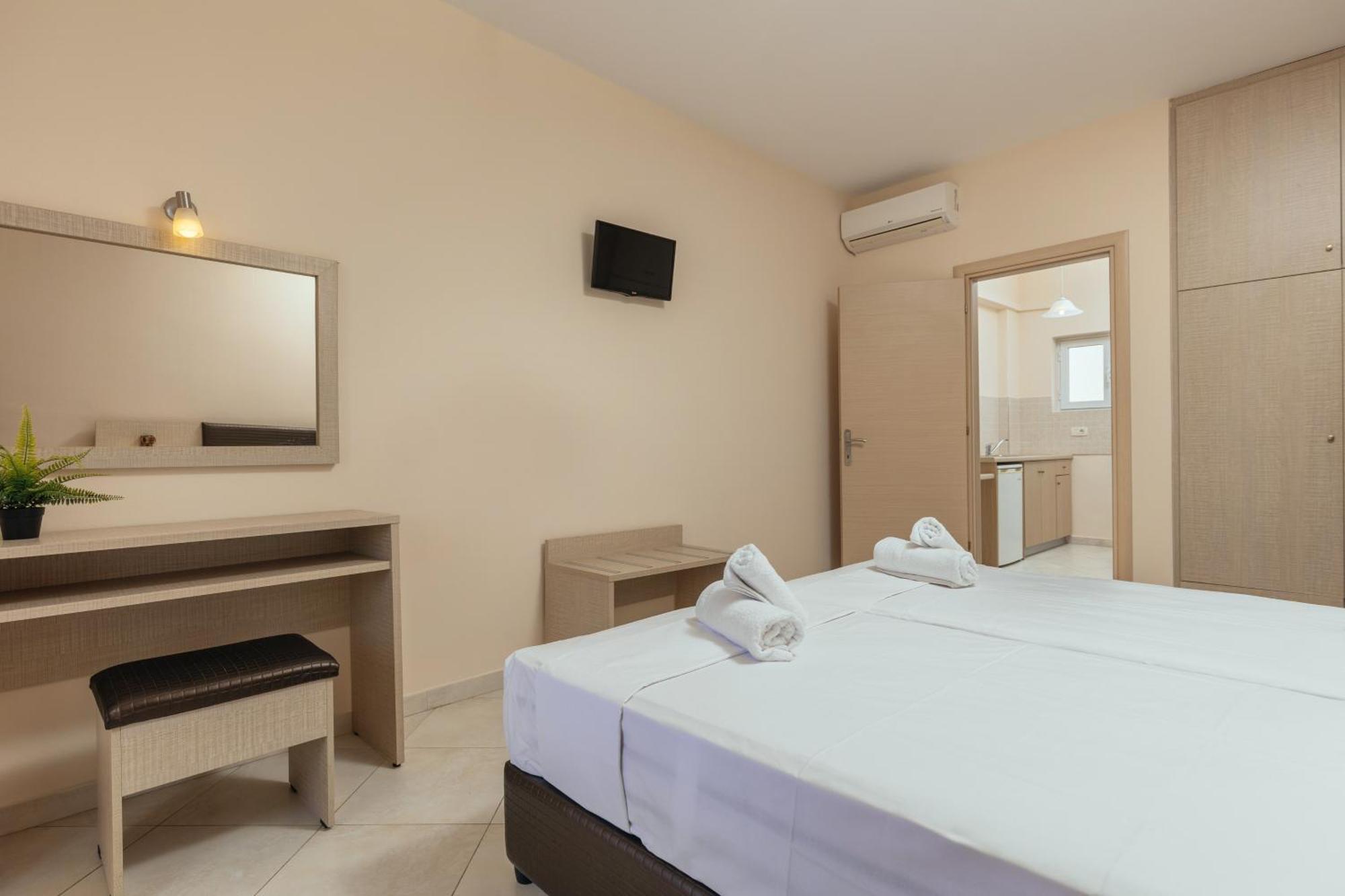 Yakinthos Hotel Laganas Extérieur photo